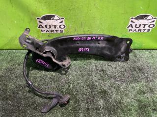 Запчасть рычаг задний правый AUDI Q3 2012