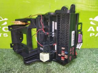 Запчасть блок предохранителей AUDI Q3 2012