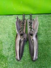 Петля капота AUDI A8 2010 контрактная Петля капота AUDI A8 2010