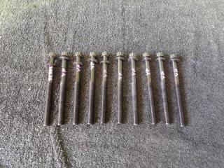 Болт гбц KIA CARNIVAL 2019