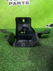 Фото запчасти кронштейн передний INFINITI Q50 2017 контрактная запчасть Запчасть кронштейн передний INFINITI Q50 2017