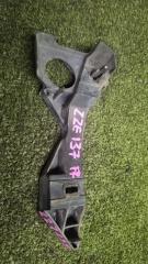 Запчасть крепление бампера переднее правое PONTIAC VIBE 2004