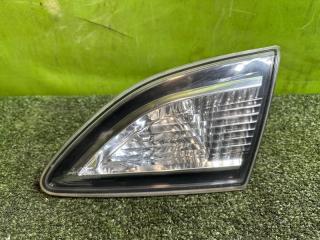 Запчасть вставка между стопов задняя правая MAZDA AXELA 2009