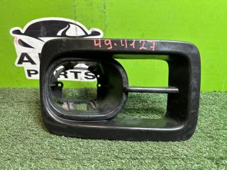 Фото запчасти ободок туманки передний правый NISSAN CARAVAN контрактная запчасть Запчасть ободок туманки передний правый NISSAN CARAVAN