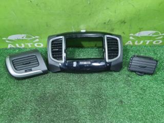 Запчасть консоль магнитофона SUZUKI SOLIO 2013