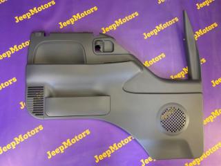 Запчасть обшивка дверей передняя левая Isuzu Elf