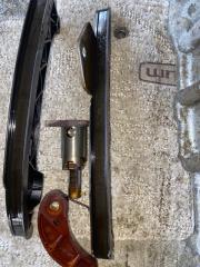 Успокоитель цепи TOYOTA AURIS ZRE154 2ZRFE 13559-37010 3 ракурс