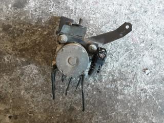 Блок abs TOYOTA AVENSIS AZT255 1AZFSE 44510-05050 3 ракурс