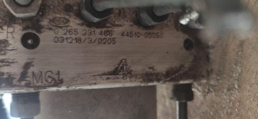 Блок abs TOYOTA AVENSIS AZT255 1AZFSE 44510-05050 4 ракурс