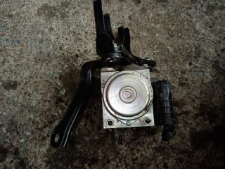 Блок abs TOYOTA YARIS MXPA15 M15A 44540-52c20 3 ракурс