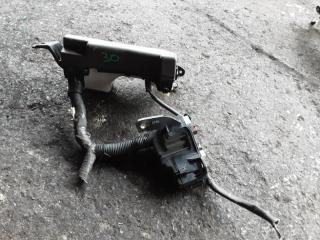 Блок предохранителей TOYOTA AVENSIS AZT250 1AZFSE 82741-05030 2 ракурс