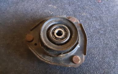 Чашка стойки передняя TOYOTA CORONA ST190 2 ракурс