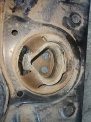 Балка подвески задняя TOYOTA PRIUS ZVW55 2ZRFXE 5120647020 3 ракурс