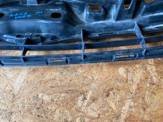 Решетка бамперная TOYOTA AQUA NHP10 53111-52570 4 ракурс