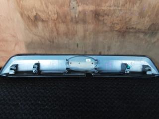 Накладка 5-й двери SUBARU XV GP7 91111FL000 2 ракурс