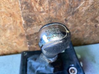 Селектор мкпп TOYOTA COROLLA RUNX ZZE123 2ZZGE 33530-12750 4 ракурс