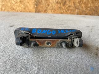 Ручка двери правая задняя MAZDA BONGO SK22V 4 ракурс Ручка двери правая задняя MAZDA BONGO SK22V 4 ракурс