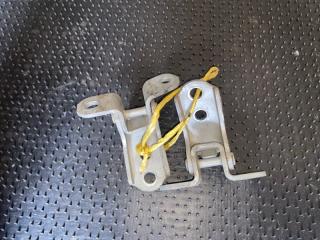 Петля дверная левая передняя TOYOTA BREVIS JCG10 2 ракурс