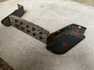 Подножка задняя левая CANTER FD70BB