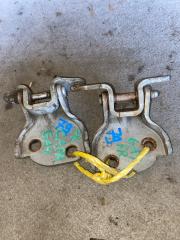 Петля дверная правая передняя HONDA CAPA GA4 1 ракурс