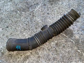 Запчасть патрубок воздушн.фильтра TOYOTA NOAH