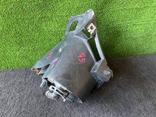 Туманка правая TOYOTA PORTE NNP10 81211-13040 4 ракурс