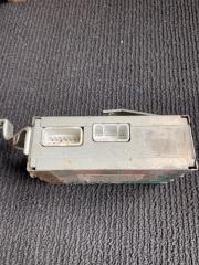 Усилитель магнитофона TOYOTA LAND CRUISER HDJ81 1HDFT 86280-60080 4 ракурс
