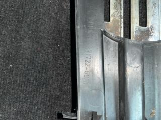 Решетка радиатора SUZUKI EVERY DA64W 71722-68HF 4 ракурс