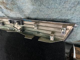 Накладка 5-й двери SUZUKI SOLIO MA36S 83940-57S20-5 4 ракурс