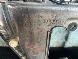 Вставка багажника TOYOTA CROWN GRS203 76801-30200 3 ракурс
