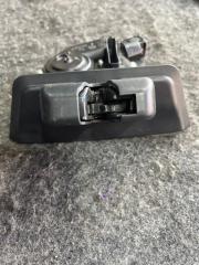 Замок крышки багажника TOYOTA PRIUS ZVW50 69350-47050 3 ракурс