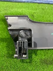 Крышка бардачка правая TOYOTA NOAH AZR60 55041-28030-B0 2 ракурс Крышка бардачка правая TOYOTA NOAH AZR60 55041-28030-B0 2 ракурс