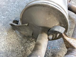 Глушитель TOYOTA HIACE KDH205 2KDFTV 17410-30090 3 ракурс