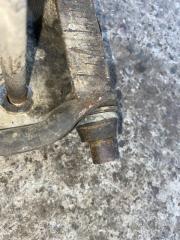 Стремянка рессоры TOYOTA HIACE KDH205 2KDFTV 90117-14177 4 ракурс Стремянка рессоры TOYOTA HIACE KDH205 2KDFTV 90117-14177 4 ракурс