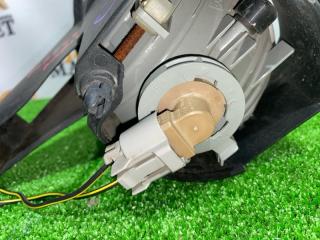 Туманка правая TOYOTA PORTE NNP10 81211-13040 4 ракурс