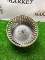 Мотор печки TOYOTA NOAH AZR65 4 ракурс Мотор печки TOYOTA NOAH AZR65 4 ракурс