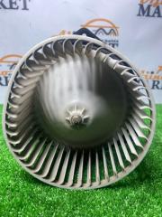 Мотор печки NISSAN BLUEBIRD QU14 4 ракурс Мотор печки NISSAN BLUEBIRD QU14 4 ракурс