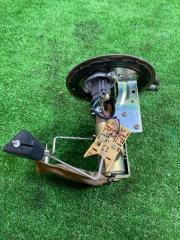 Бензонасос TOYOTA COROLLA EE111 4EFE 2 ракурс Бензонасос TOYOTA COROLLA EE111 4EFE 2 ракурс
