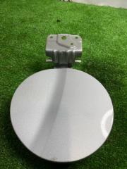 Лючок бензобака TOYOTA SPADE NCP141 3 ракурс
