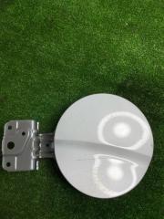 Лючок бензобака TOYOTA SPADE NCP141 4 ракурс