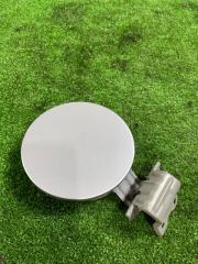 Лючок бензобака TOYOTA VITZ NCP10 77350-52010 4 ракурс