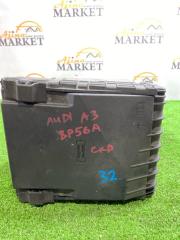 Блок предохранителей AUDI A4 8K2 (B8) 1k0937132 4 ракурс