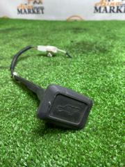 Кнопка открывания багажника TOYOTA HARRIER MHU38 3MZFE 84930-48020 4 ракурс