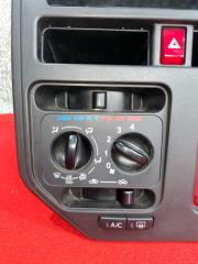 Блок управления климат-контролем TOYOTA ROOMY M910A 4 ракурс