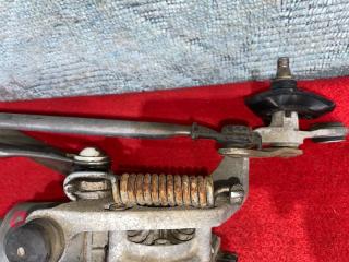 Механизм дворников TOYOTA RACTIS NCP100 85150-52300 5 ракурс Механизм дворников TOYOTA RACTIS NCP100 85150-52300 5 ракурс