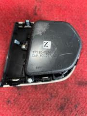 Подстаканник левый HONDA FIT GR4 77230TZA00 4 ракурс
