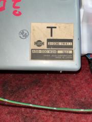 Блок управления NISSAN TERRANO RR50 QD32ETI 310361W411 2 ракурс