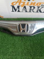 Решетка радиатора HONDA FIT GP1 71121-TF2-901-M1 3 ракурс