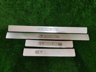 Запчасть накладка на порог салона LEXUS GS350