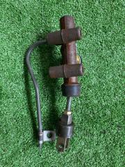 Главный цилиндр сцепления TOYOTA HIACE LH85 31420-26160 2 ракурс